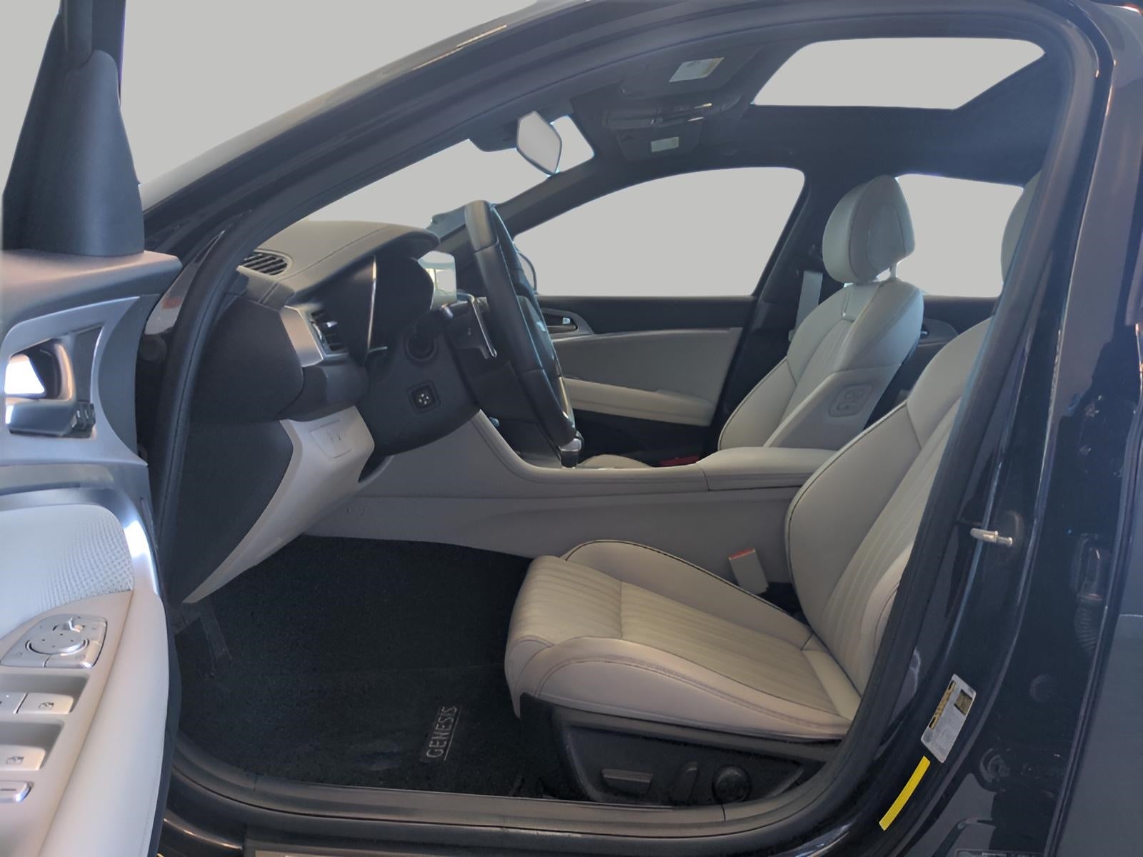 2022 Genesis G70 2.0T