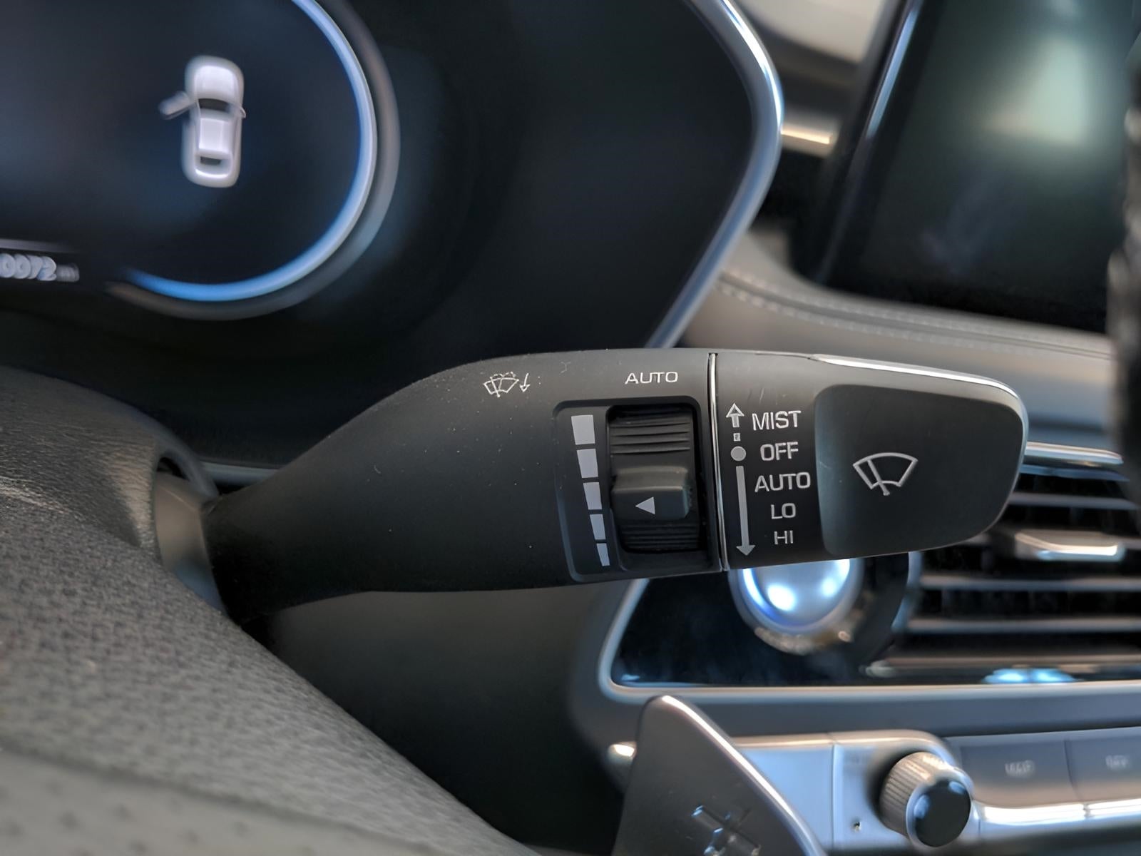 2022 Genesis G70 2.0T