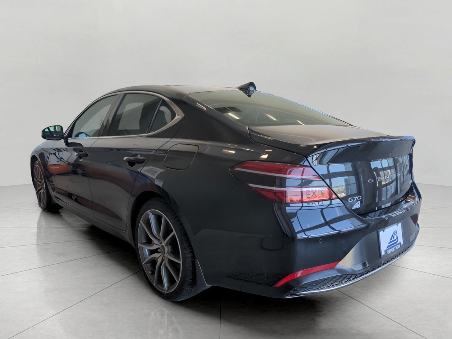 2022 Genesis G70 2.0T