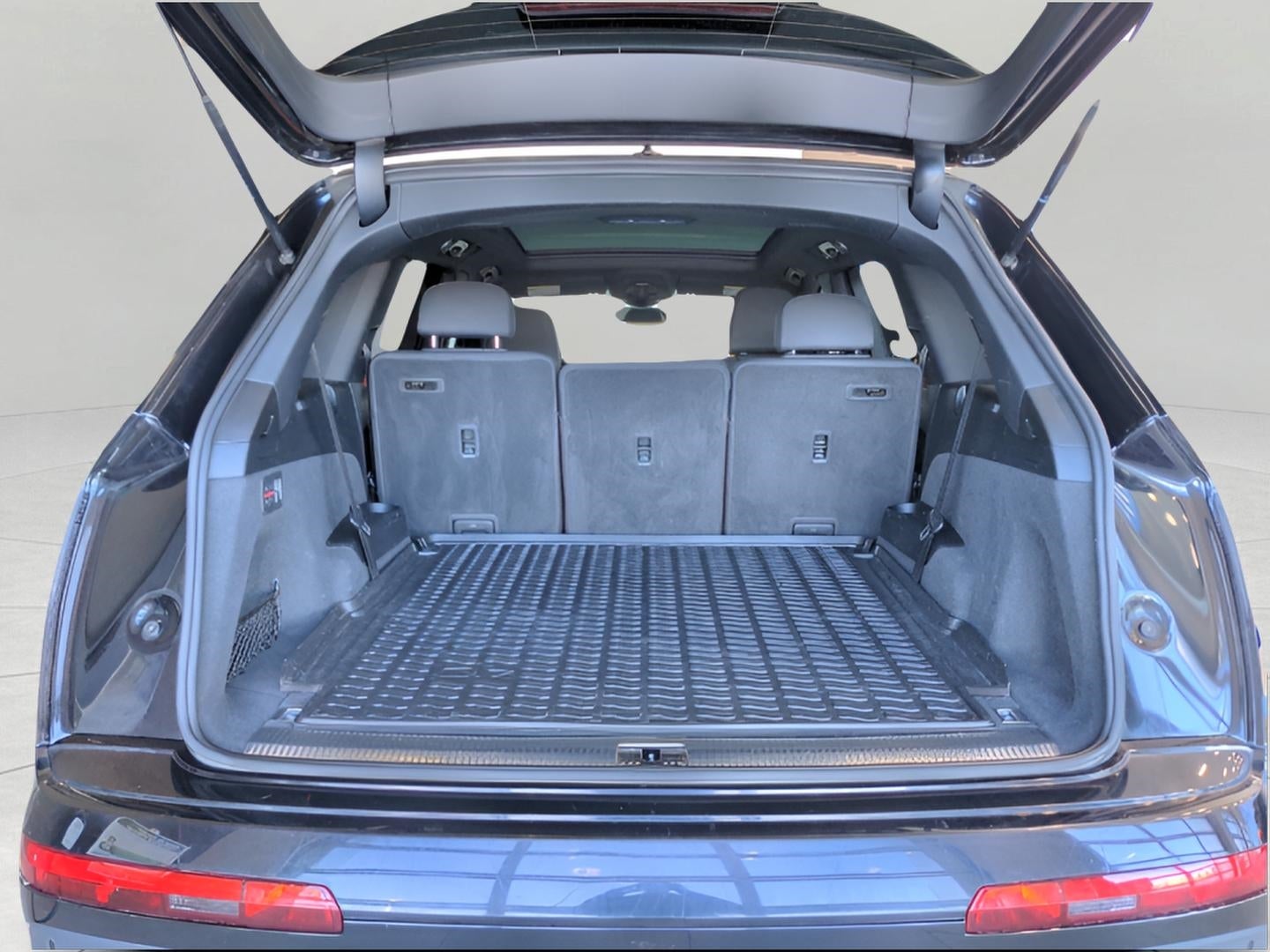 2021 Audi Q7 Premium Plus