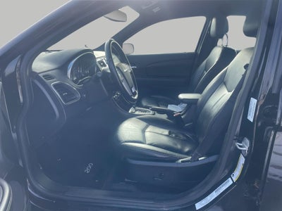 2013 Chrysler 200 4dr Sdn Limited