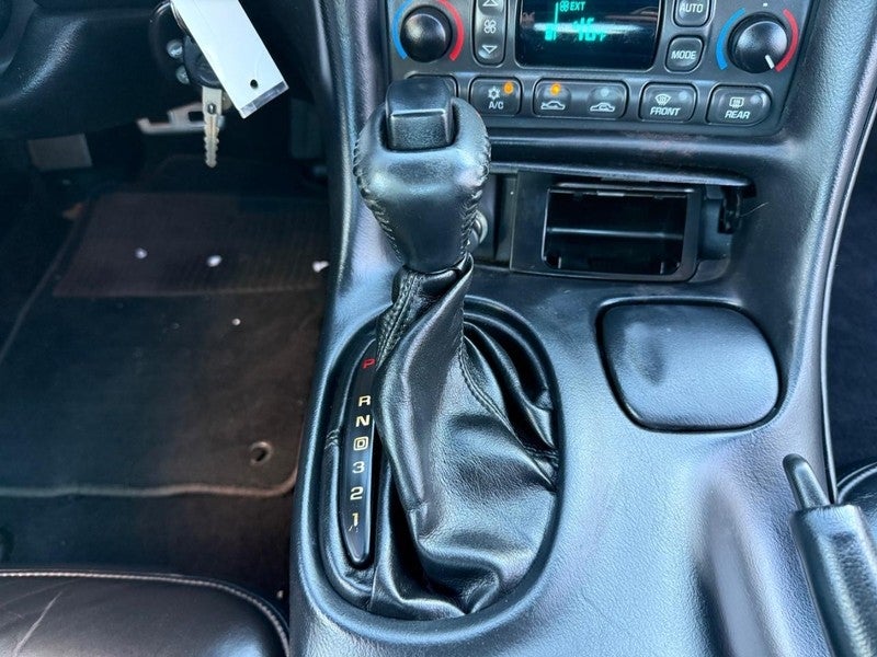 2004 Chevrolet Corvette 2dr Cpe