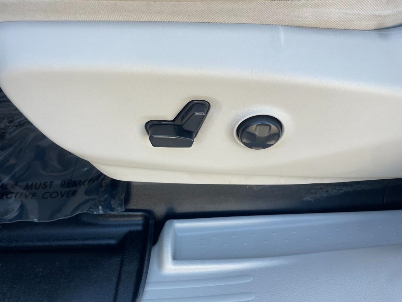 2021 Chrysler Voyager LXI FWD