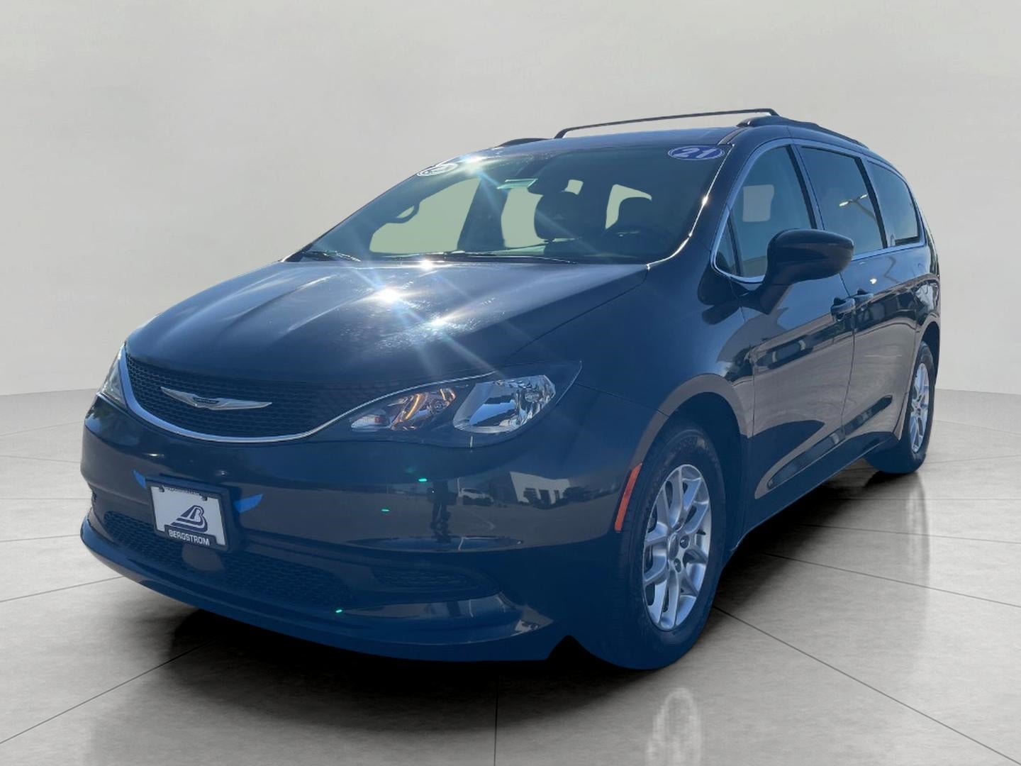 2021 Chrysler Voyager LXI FWD