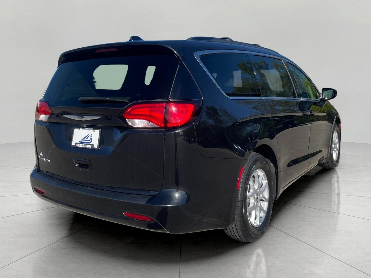 2021 Chrysler Voyager LXI FWD