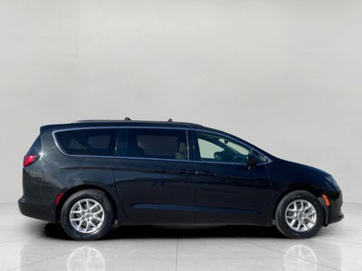 2021 Chrysler Voyager LXI FWD