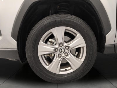 2025 Toyota RAV4 XLE AWD