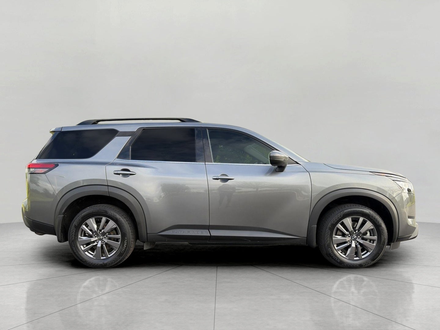 2023 Nissan Pathfinder SV 4WD