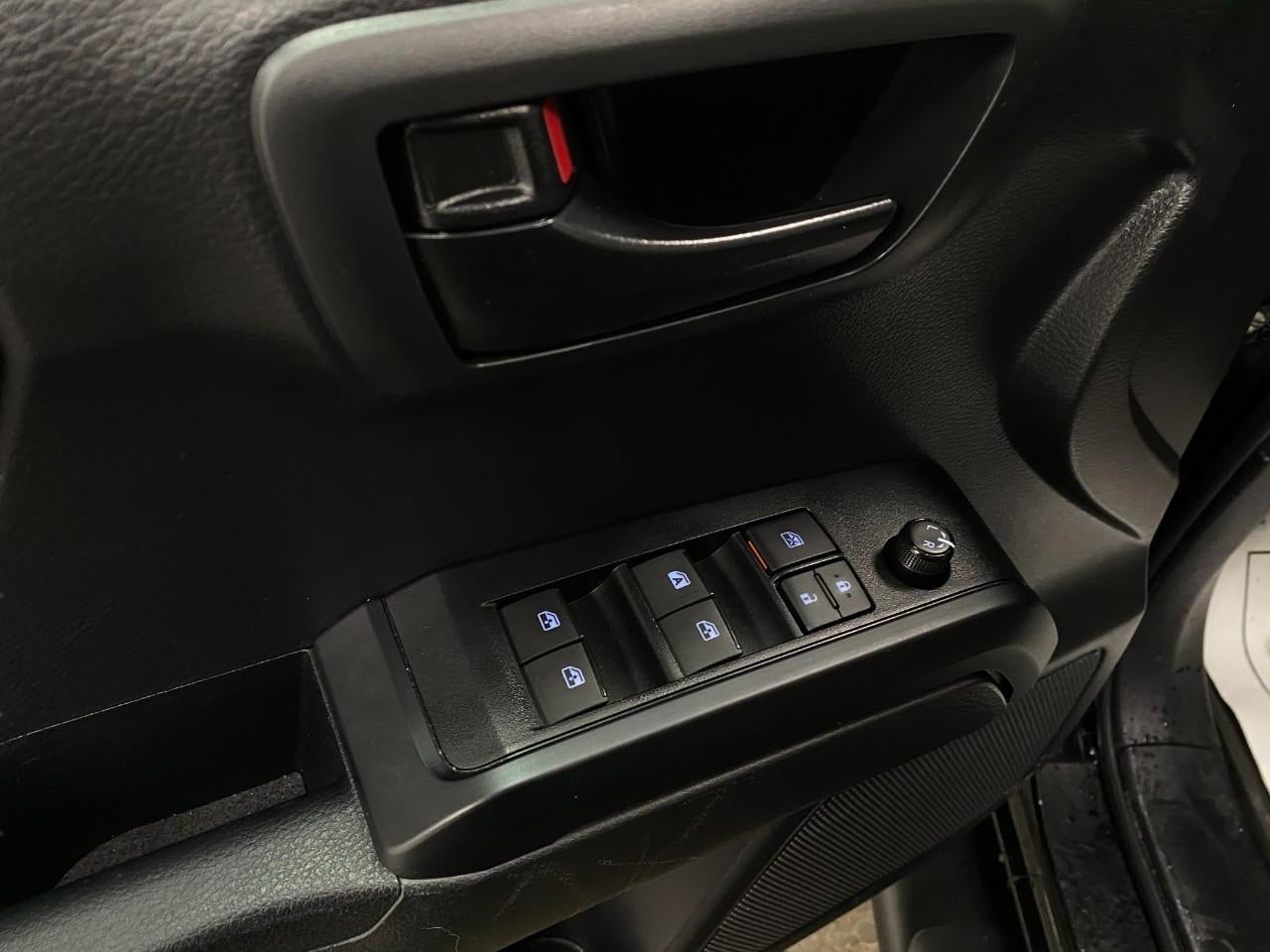 2022 Toyota TACOMA 4WD DOUBLE CAB