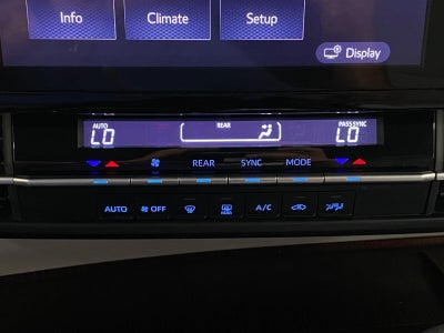 2022 Toyota Sienna LE FWD 8-Passenger