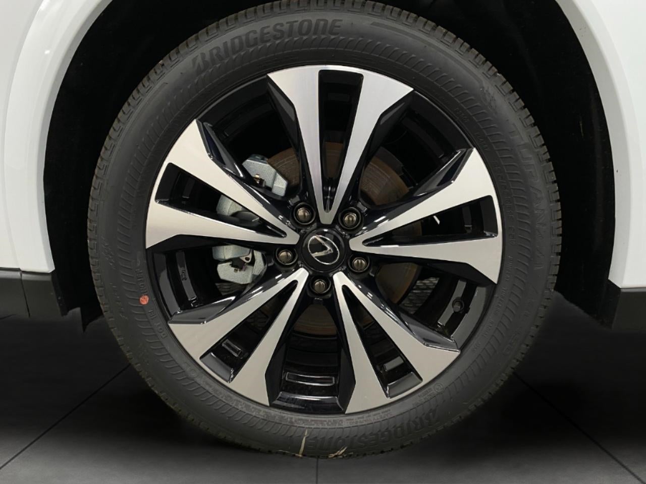 2026 Lexus UX UX 300h F SPORT Design AWD