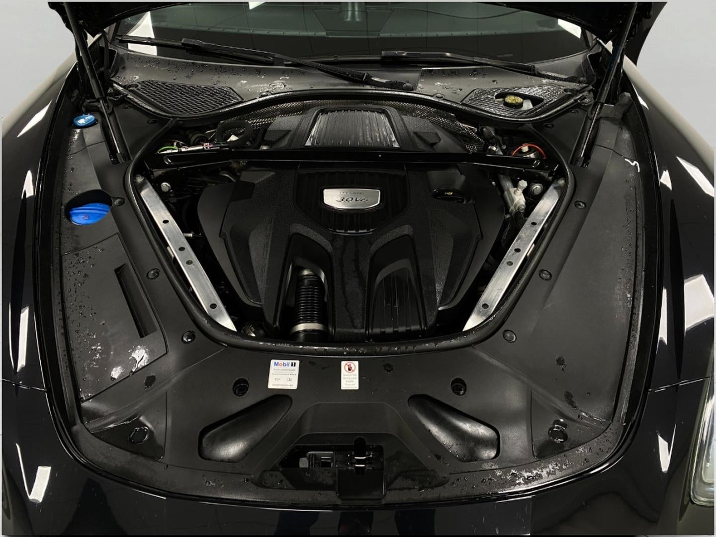 2018 Porsche Panamera Base