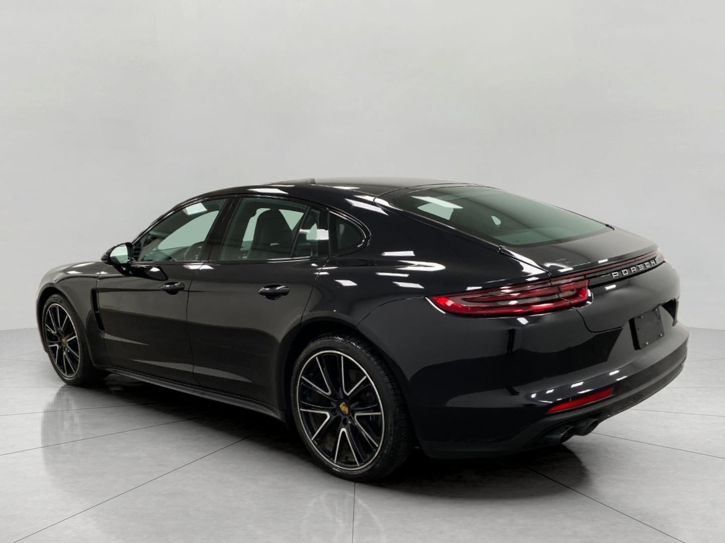 2018 Porsche Panamera Base