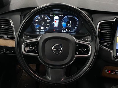2017 Volvo XC90 T8 eAWD Plug-In Hybrid 7-Passenger Inscription