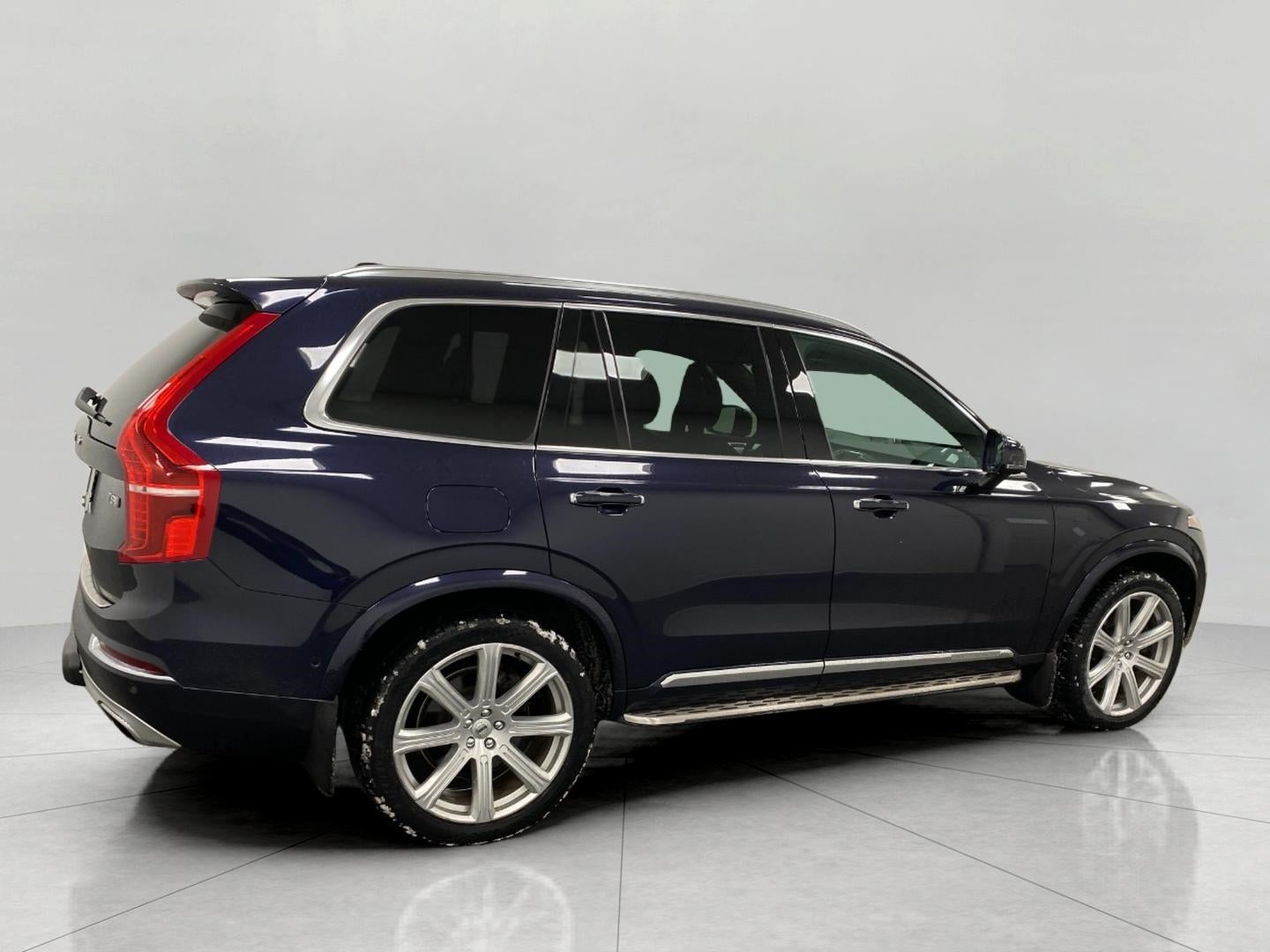 2017 Volvo XC90 T8 eAWD Plug-In Hybrid 7-Passenger Inscription