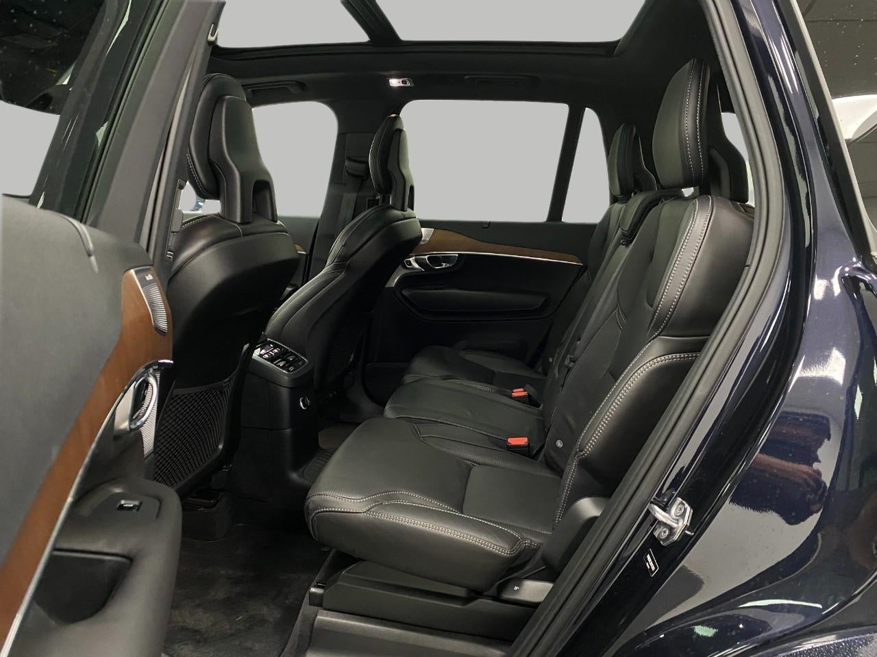 2017 Volvo XC90 T8 eAWD Plug-In Hybrid 7-Passenger Inscription