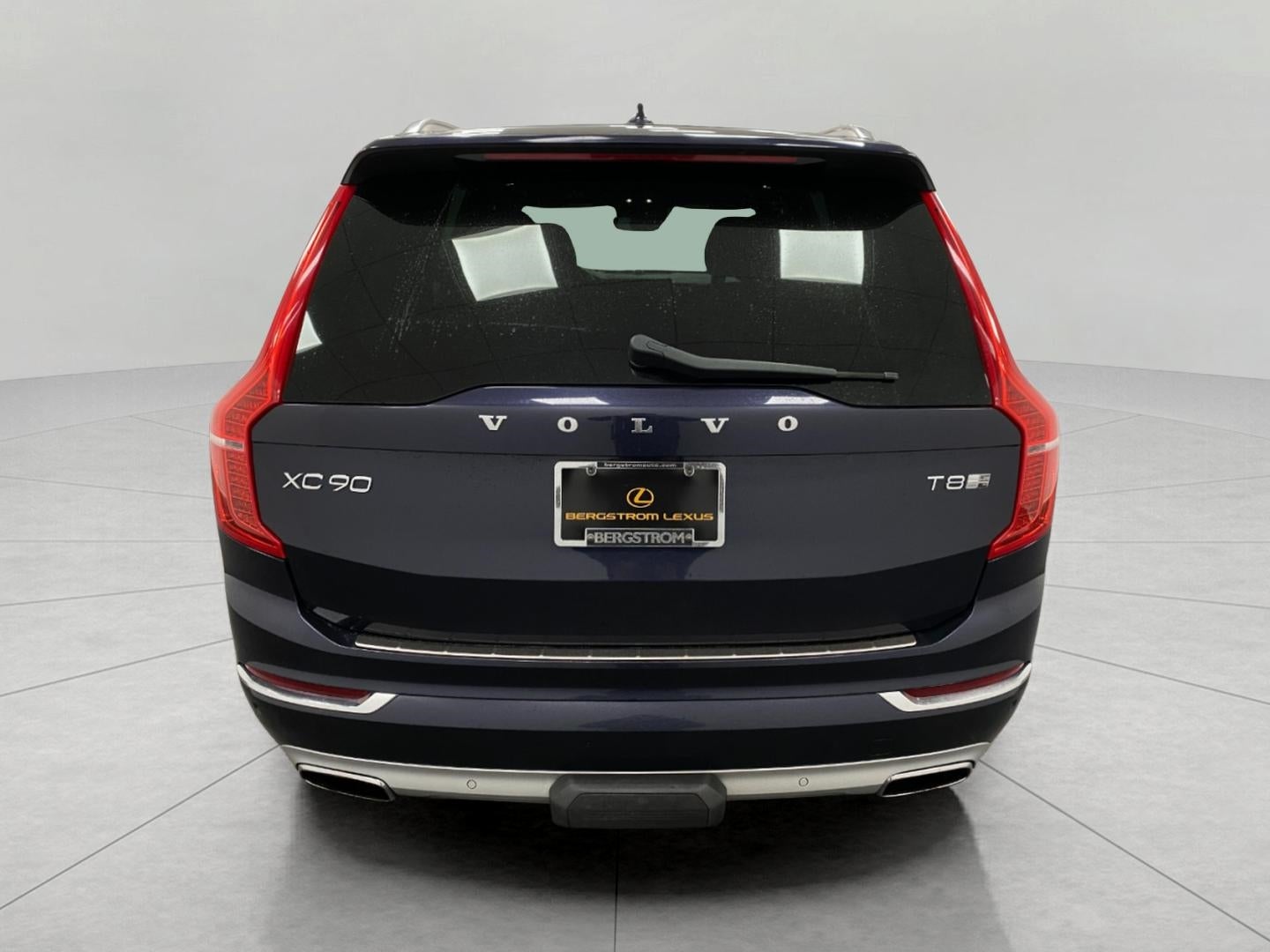 2017 Volvo XC90 T8 eAWD Plug-In Hybrid 7-Passenger Inscription