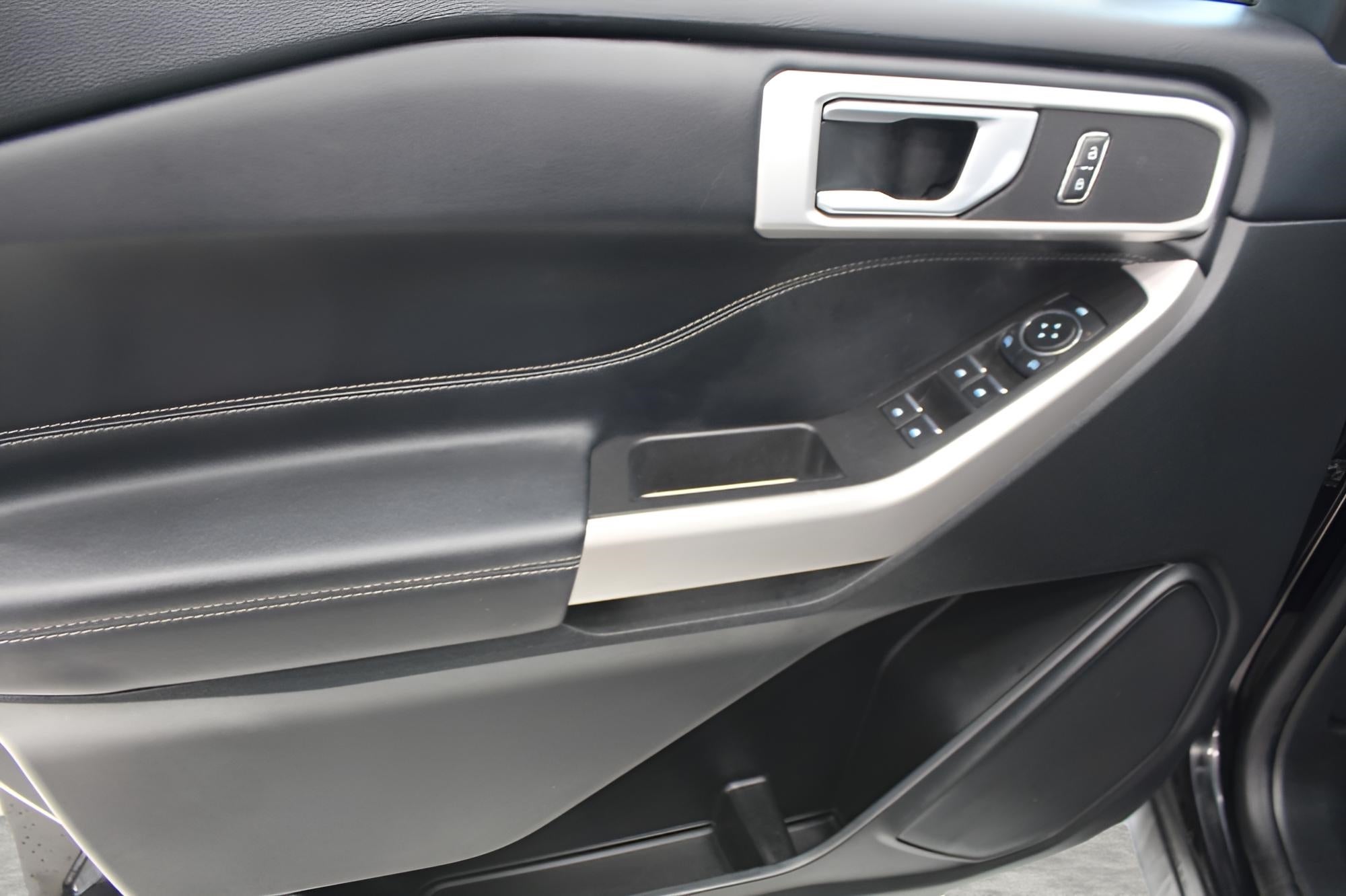 2023 Ford Explorer XLT 4WD