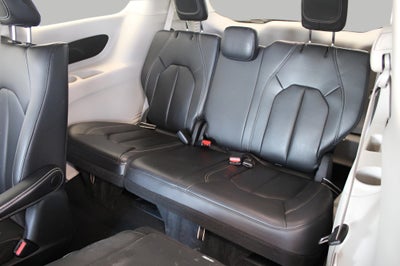 2022 Chrysler Pacifica Hybrid Touring L FWD