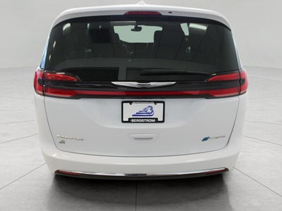 2022 Chrysler Pacifica Hybrid Touring L FWD