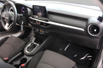 2023 Kia Forte LXS IVT