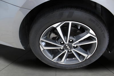 2023 Kia Forte LXS IVT