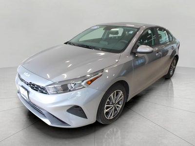 2023 Kia Forte LXS IVT