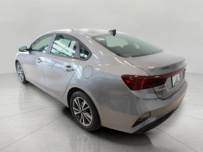 2023 Kia Forte LXS IVT