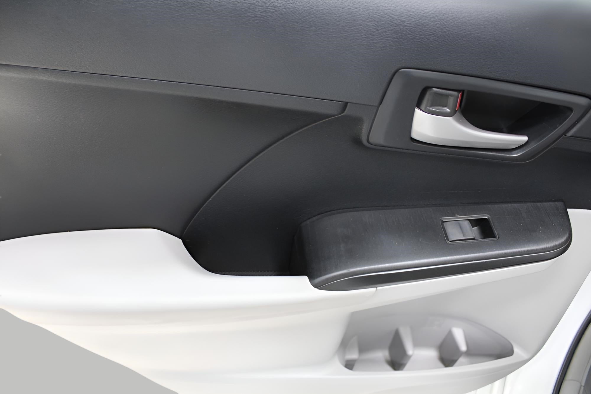 2014 Toyota CAMRY SEDAN