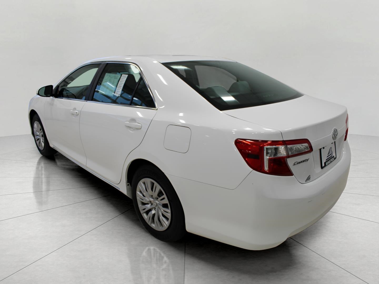 2014 Toyota CAMRY SEDAN