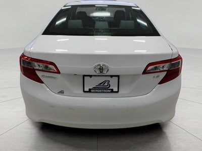 2014 Toyota CAMRY SEDAN