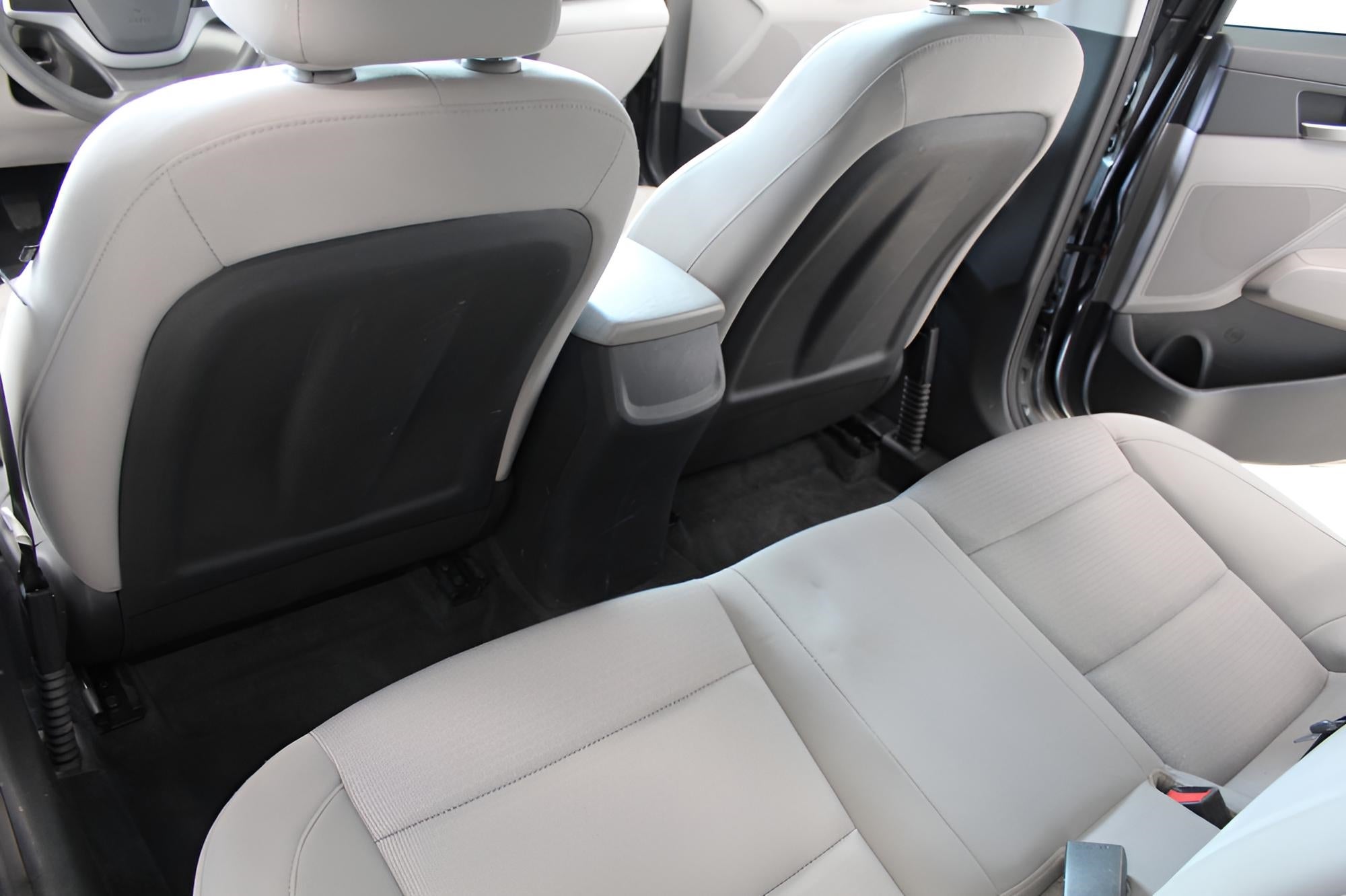 2018 Hyundai Elantra SE 2.0L Manual