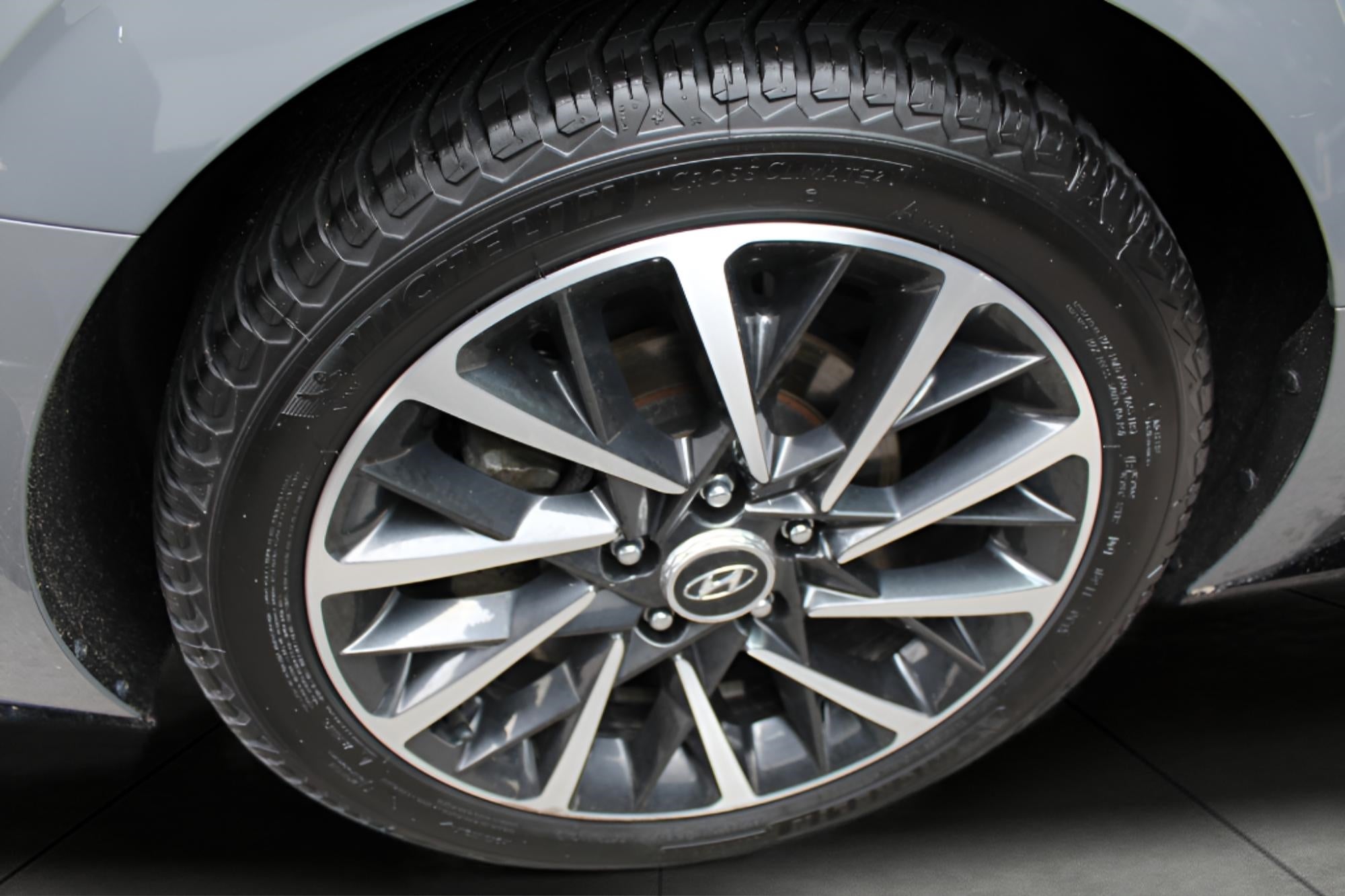 2022 Hyundai Sonata Limited 1.6T