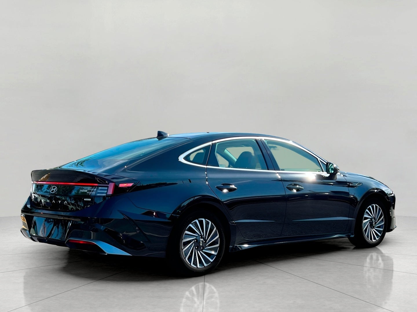 2025 Hyundai Sonata Hybrid Limited FWD