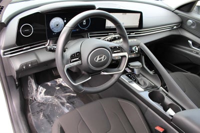 2024 Hyundai Elantra SEL IVT