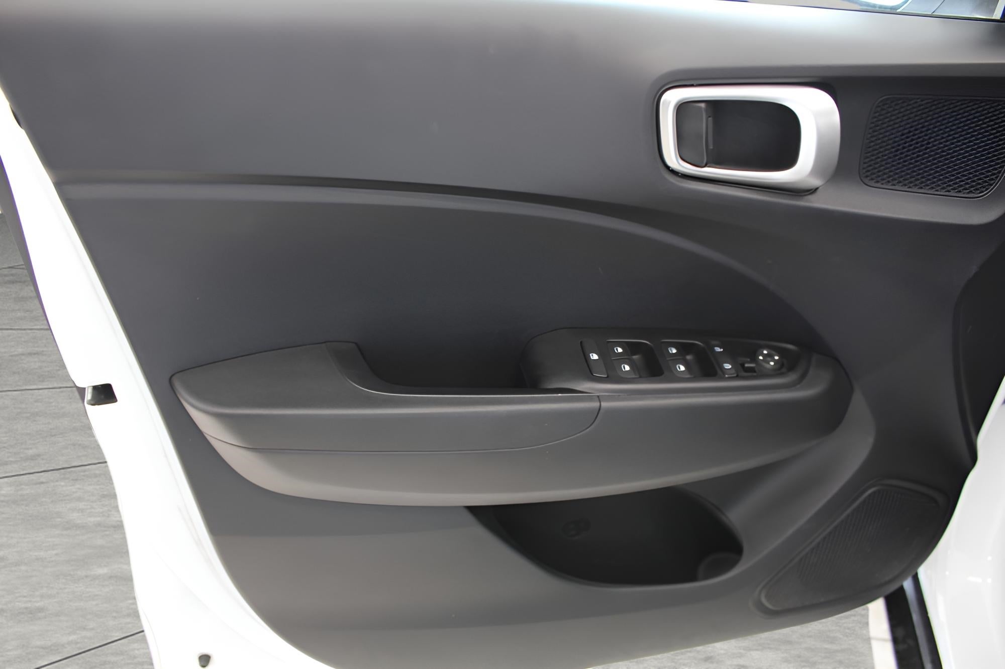 2024 Hyundai Venue SEL IVT