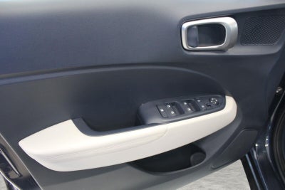 2025 Hyundai Venue Limited IVT