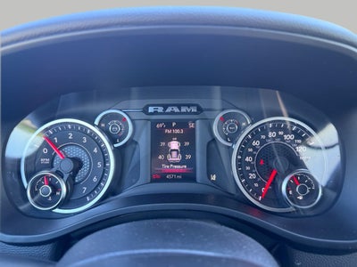 2025 RAM 1500 CREW CAB