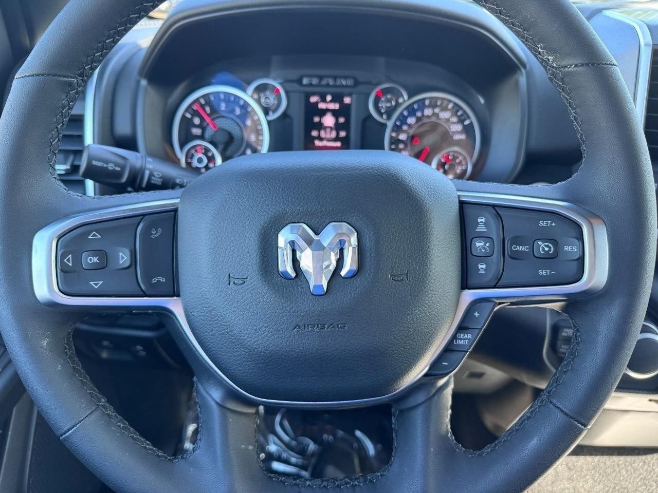 2025 RAM 1500 Big Horn 4x4 Crew Cab 5'7 Box