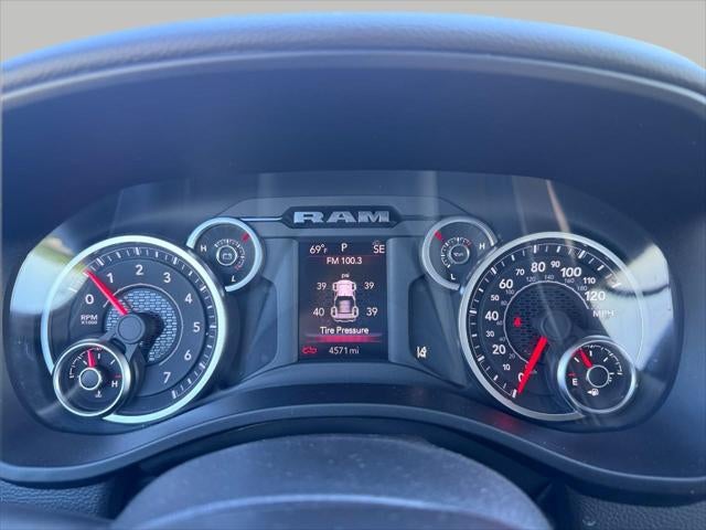 2025 RAM 1500 CREW CAB