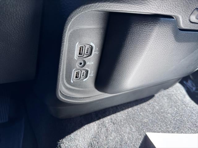 2025 RAM 1500 Big Horn 4x4 Crew Cab 5'7 Box