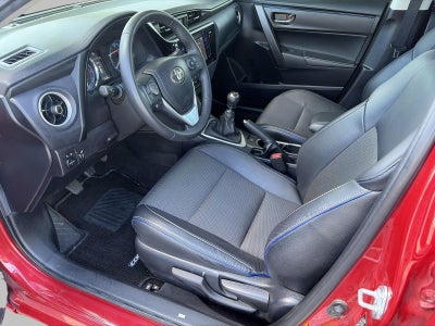 2017 Toyota Corolla SE Manual