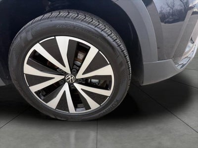 2022 Volkswagen Taos SE 4MOTION