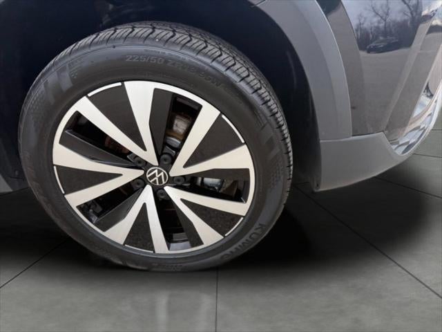 2022 Volkswagen Taos SE 4MOTION