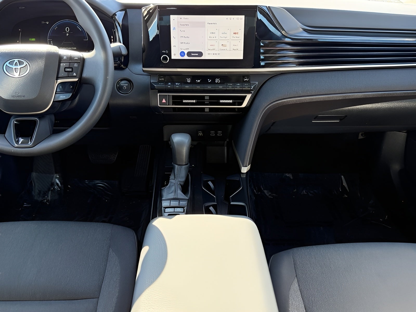 2025 Toyota CAMRY SEDAN