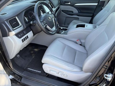 2017 Toyota Highlander XLE V6 AWD