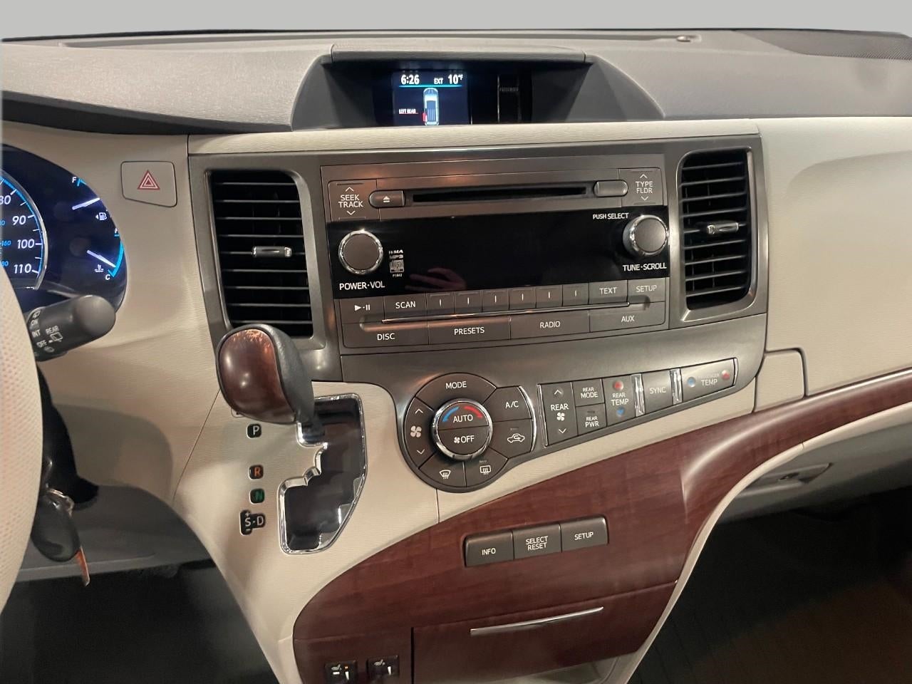 2014 Toyota SIENNA PASSENGER VAN