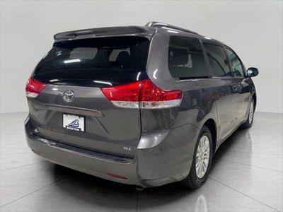 2014 Toyota SIENNA PASSENGER VAN