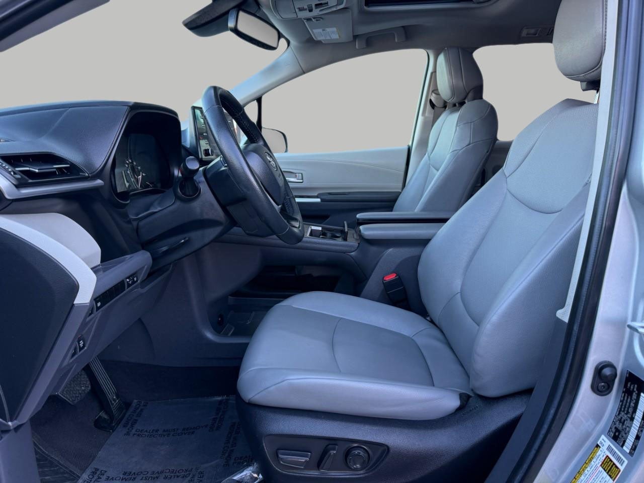 2024 Toyota SIENNA PASSENGER VAN