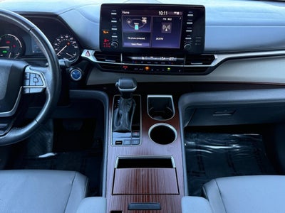 2024 Toyota SIENNA PASSENGER VAN